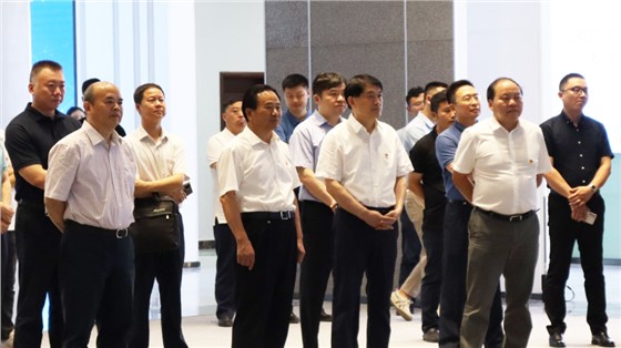 長沙市委常委、市委組織部部長張宏益一行調(diào)研國家網(wǎng)絡(luò)安全產(chǎn)業(yè)園區(qū)（長沙），并參觀我司布展的園區(qū)展示推廣中心項目